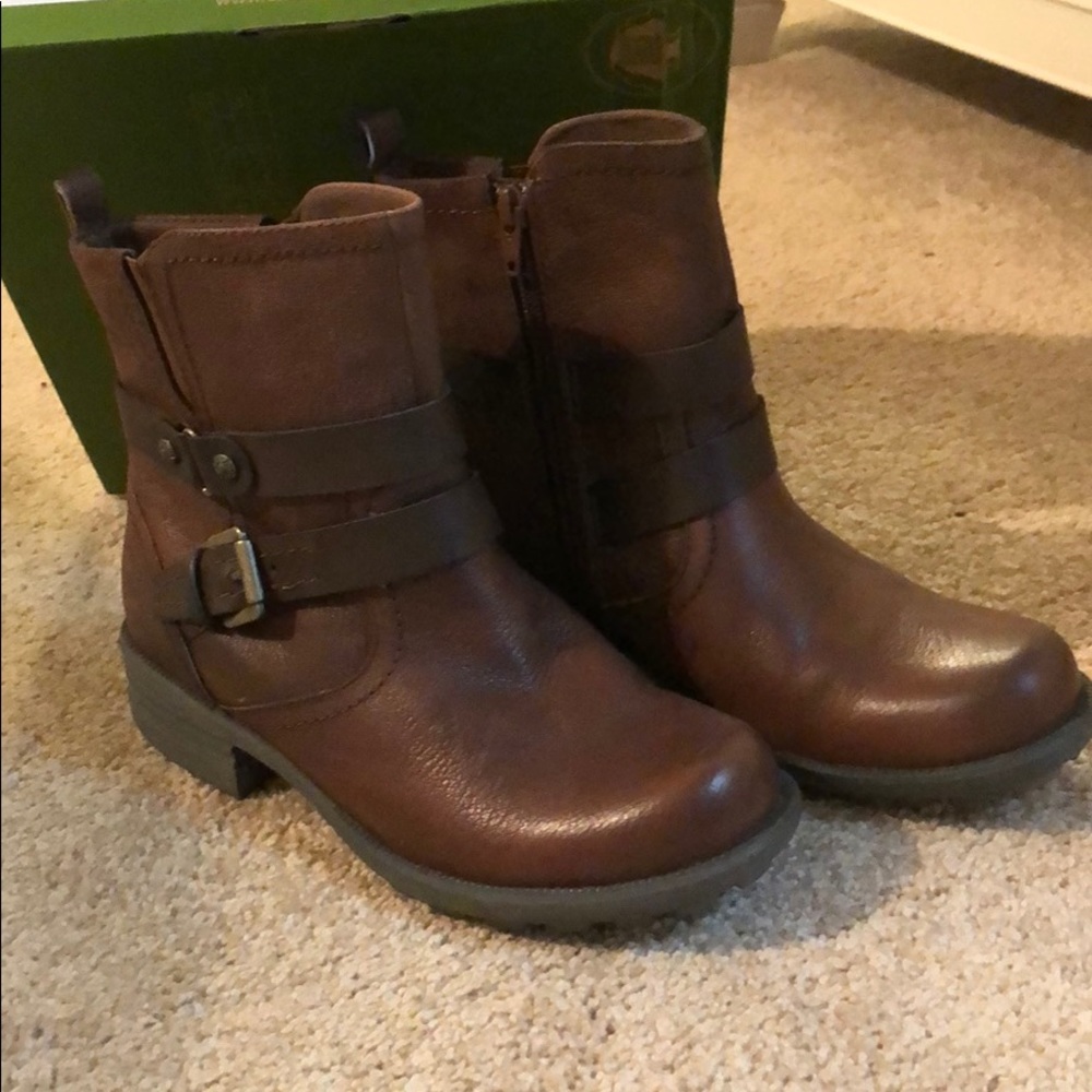 Earth Origins Leather Boots